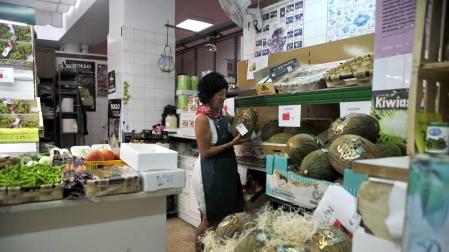 Los puestos de alimentación están en la primera planta.