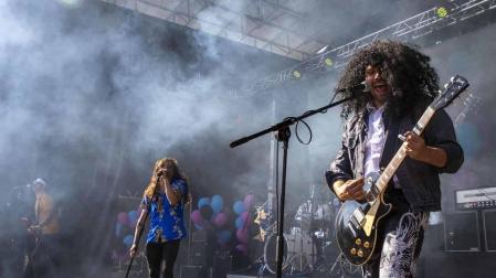 El rock de Minimusic enamora a niños y mayores
