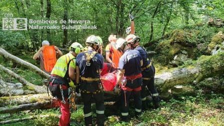 Herido al caer a una sima de 8 metros en una prueba de orientación en Larraun