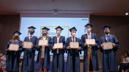 The British School of Navarra celebra su primera graduación de alumnos
