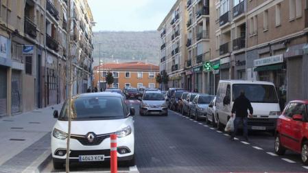 Estacionamientos en la calle Santesteban del barrio de la Txantrea.