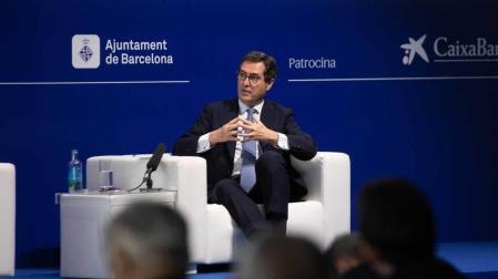 El respaldo de Garamendi (CEOE) a los indultos da aire a Sánchez