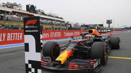 'Pole' de Verstappen y quinto puesto para Sainz en Francia