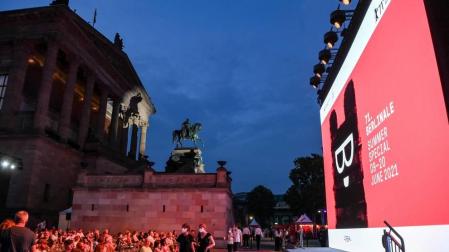 La Berlinale cierra su edición de verano con premios al cine español y brasileño