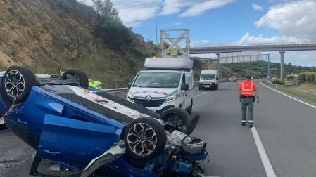 Dos heridos en un accidente de tráfico en la AP-15 a la altura de Tafalla