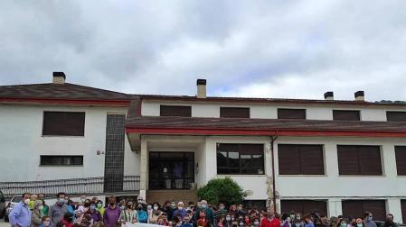 Las apymas del Pirineo han cerrado el curso con nuevas protestas en los centros de Garralda, Ochagavía y Roncal contra Educación para que devuelva a los alumnos de la zona el derecho a elegir centro educativo de Bachillerato en Pamplona.
