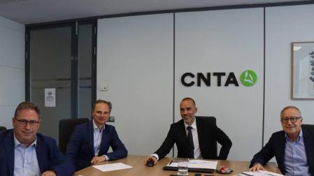 Algunos de los asistentes a la asamblea. De izquierda a derecha, Cayo Martínez (Viuda de Cayo), Javier Catalán (PKF), Héctor Barbarin (CNTA) y Juan Miguel Floristán (Vegamayor).