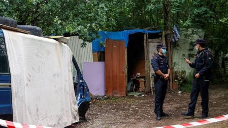 Hallado muerto en la calle un varón con signos de violencia en San Sebastián