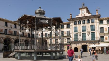 El emblemático quiosco situado en la céntrica plaza de los Fueros de Tudela, inaugurado el 11 de julio de 1921 y que ahora cumple cien años