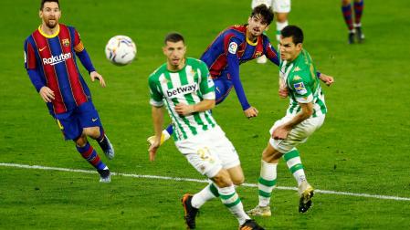 Francisco Trincao marca un gol al Betis