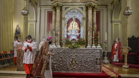 El arzobispo Francisco Pérez presidió la ceremonia, ayer noche en la capilla del santo