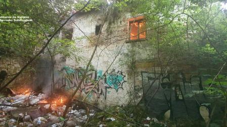 Incendio en una casa en ruinas en Curtidores.