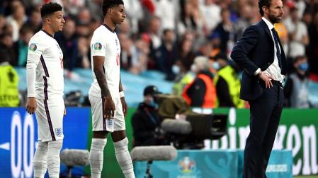 Jadon Sancho, Marcus Rashford y Gareth Southgate, en la prórroga de la final de la Eurocopa