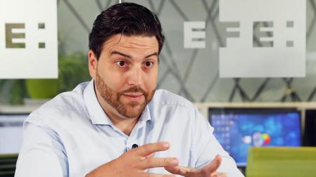 Imagen de noviembre de 2019 del chef onubense Xanty Elías durante una entrevista con EFE
