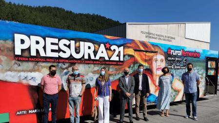 El 'Autobús de la Repoblación' ha iniciado su gira este lunes en Zubiri