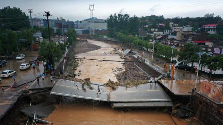 Imagen de los daós causados por las inundacions en la zona de Henan, en China.