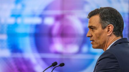 El presidente del Gobierno español, Pedro Sánchez, habla a los medios de comunicación hoy, en el campus de la compañía HP, en Palo Alto