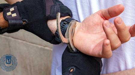 La Policía Municipal de Madrid efectuando la detención delconductor