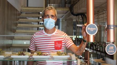 Ariel Sdrech Toscani, cocinero y gerente del bar La Escabechina