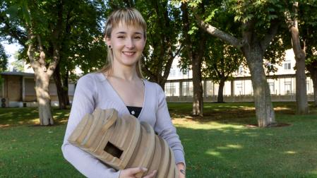 Aintzane Huarte, graduada en Diseño de la Universidad de Navarra