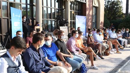 La mayor parte de los asistentes al acto eran jóvenes que mostraron interés por cuestiones políticas de la Unión Europea
