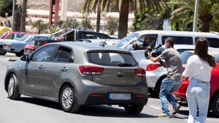 El padre de Yéremi Vargas, Juan Francisco Vargas, abandona el juzgado en libertad provisional