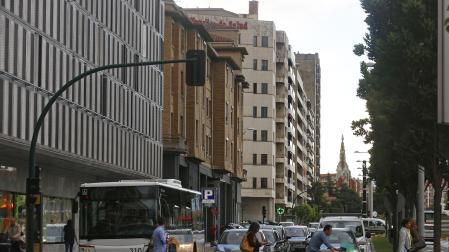 Tráfico en el centro, en la calle Yanguas y Miranda