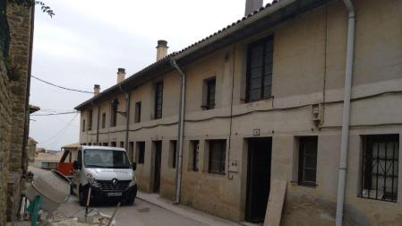 Antiguas 'Casas de los maestros' de Ujué que se rehabilitarán para alquiler joven