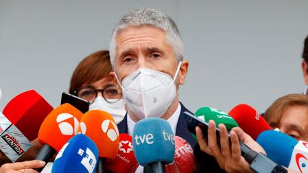 El ministro del Interior, Fernando Grande-Marlaska hace declaraciones a los medios