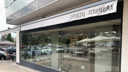 El restaurante Món está situado en la calle Cataluña, en el barrio de Lezcairu