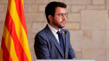 El presidente de la Generalitat, Pere Aragonès, en la comparecencia en la que ha anunciado que la delegación del Govern en la mesa de diálogo estará encabezada por él  y contará con dos consellers de ERC, Laura Vilagrà y Roger Torrent
