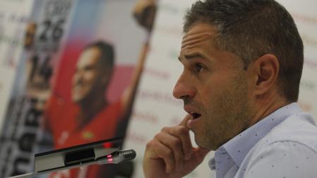Aimar Olaizola, en el acto en el que ha anunciado su retirada