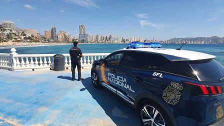 Mirador Palacio de Benidorm y Policía Nacional
