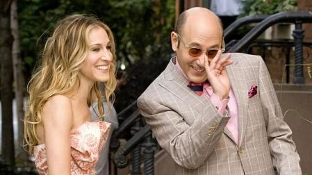 Imagen del actor Willie Garson junto a Sarah Jessica Parker, protagonista de Sexo en Nueva York.