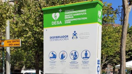 Torre de cardioprotección situada en la avenida de Pío XII de Pamplona