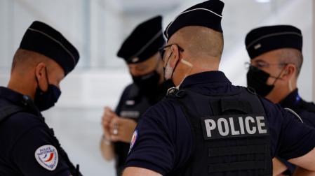 Varios agentes de la policía francesa