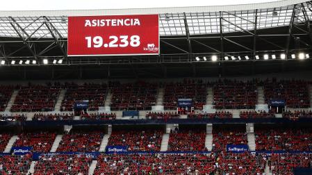 Fotos del partido Osasuna-Rayo Vallecano en El Sadar.
