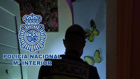 La Policía Nacional investiga los hechos

CEDIDO POR LA POLICÍA NACIONAL

08/10/2021 Agente de la Policía Nacional