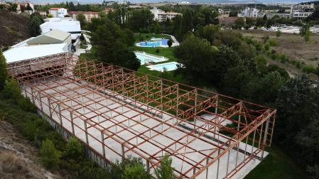 La estructura metálica inacabada que ahora se cubrirá