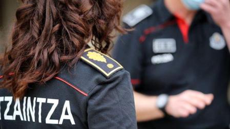 La Ertzaintza ha establecido un fuerte dispositivo de seguridad en el campus