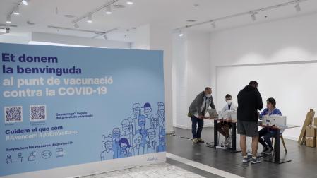 Punto de vacunación sin cita previa en el centro comercial de Glòries en Barcelona