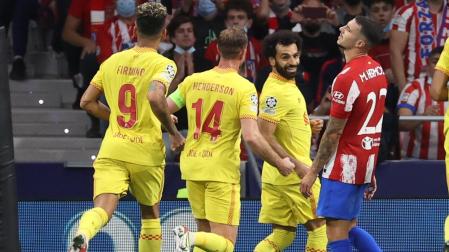 Salah celebra el tercer gol en el Wanda Metropolitano