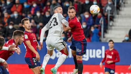 Fotos del partido Osasuna - Granada en El Sadar.
