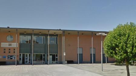 Exterior de la Casa de Cultura de Aranguren