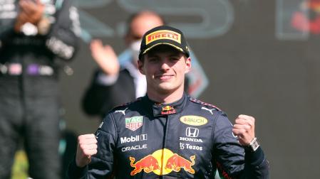 Verstappen celebra el triunfo en el Gran Premio de México