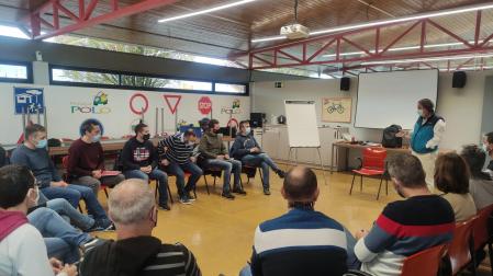 Un momento del curso de Seguridad Vial al que asistieron los agentes locales