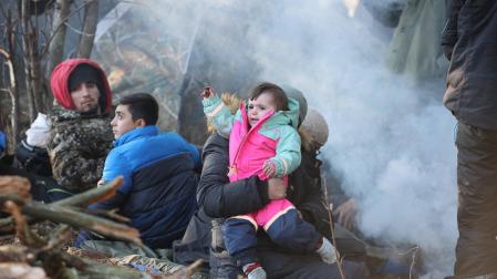 La presencia de numerosos niños en los campamentos de migrantes de la frontera preocupa a las organizaciones humanitarias