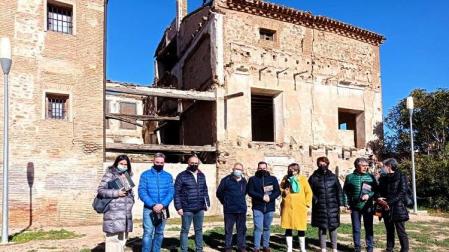 Raquel Garbayo y Miguel Bujanda (NA+), José Antonio Delgado y Valentín Carranza (ADISCO), Carlos Mena (PSN), Marisa de Simón (Izquierda-Ezkerra), Ainhoa Aznárez (Podemos), Txomin González (EH Bildu), y Ana Ansa (Geroa Bai)