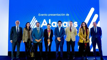 Santiago Sarmiento (Diario de León), Blanca de Cora (Grupo El Progreso), Fernando de Yarza (Henneo), Carmen Serra (Grupo Serra), Íñigo de Yarza (Henneo); José Joly (Grupo Joly); Adriana Ulibarri (Edigrup) y José Manuel Erro (Diario de Navarra)