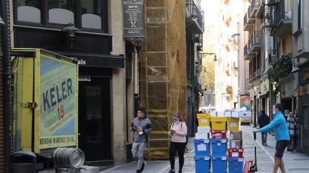 Los positivos diarios continúan por encima del centenar en la Comunidad foral